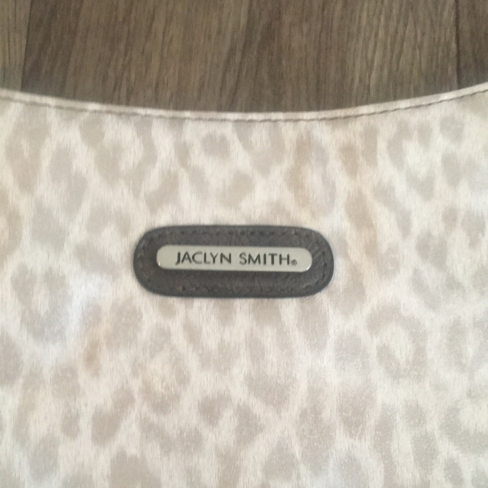 Purses - Picture 2 of 7